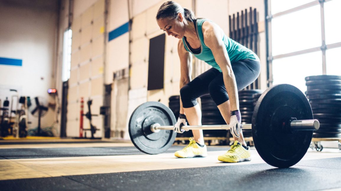 Snatch Grip Deadlift: How to, Benefits, Safety Tips, and More